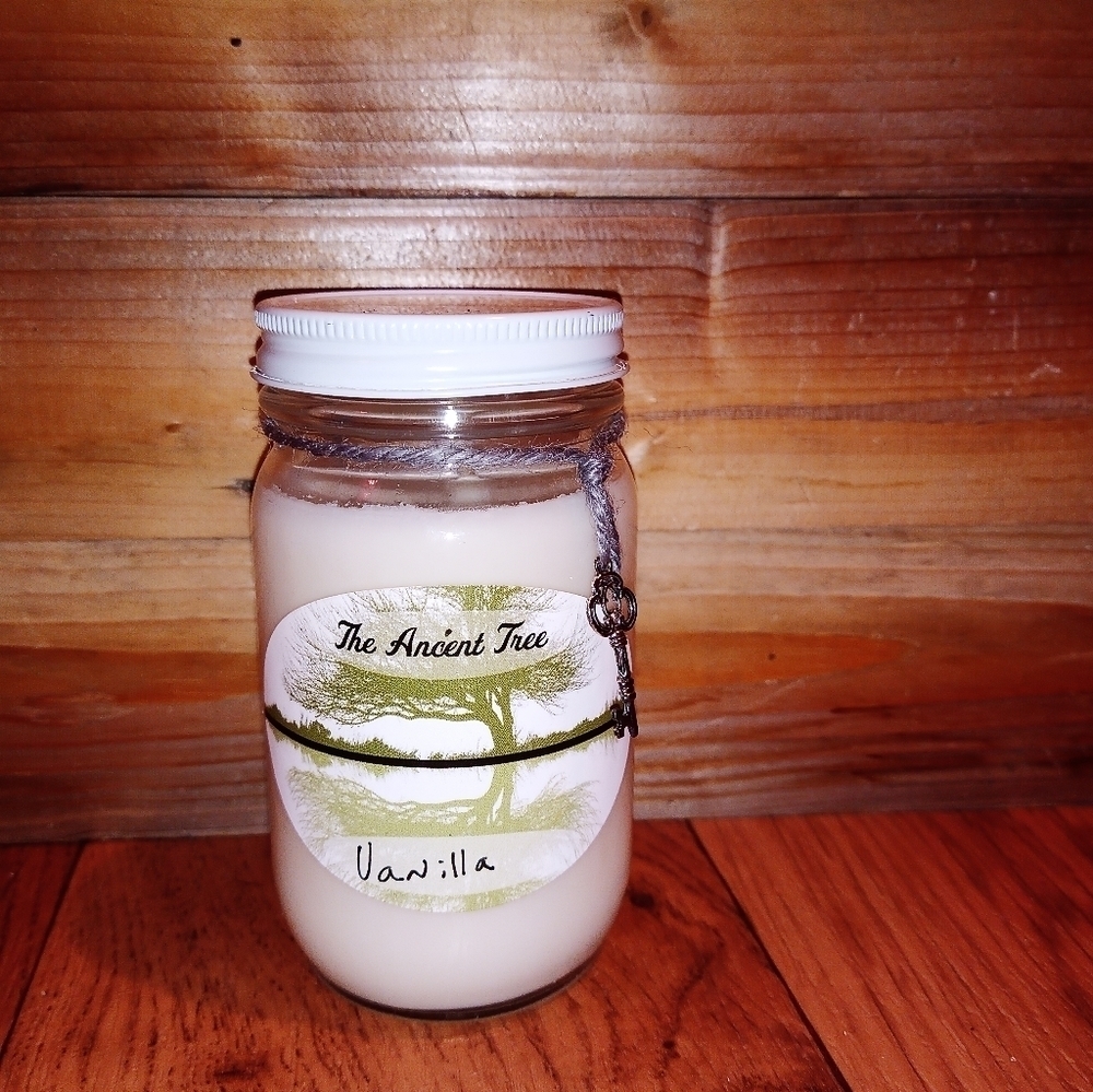 The Ancient Tree Candle, size 8oz , white